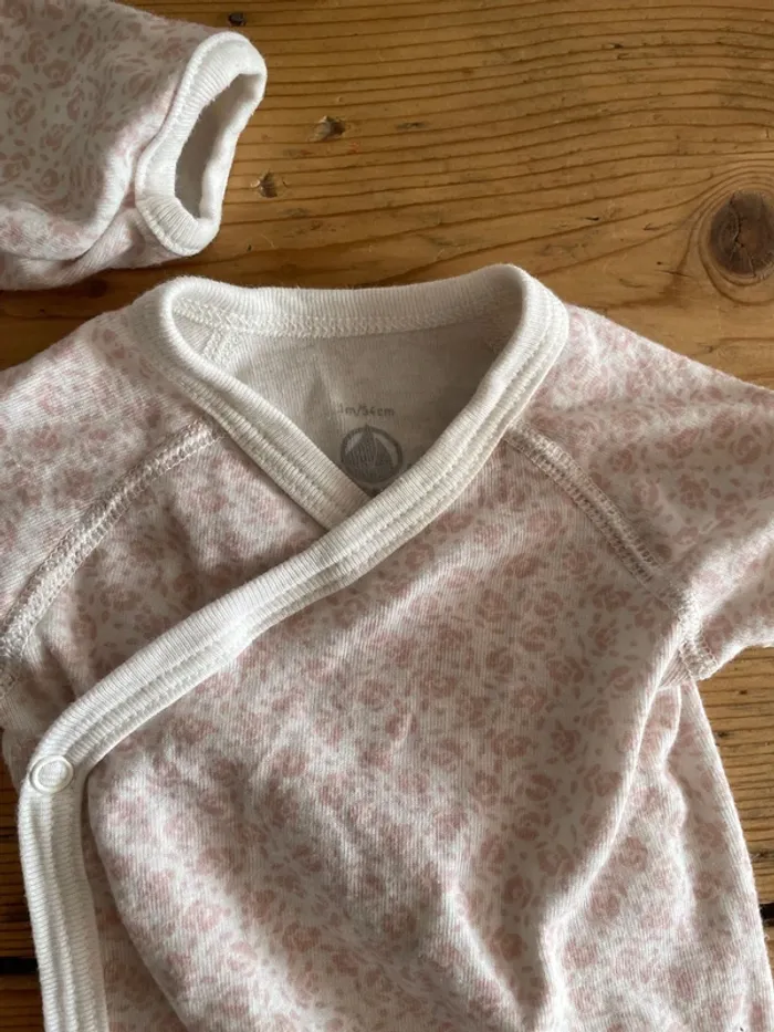 Lot pyjama et body petit bateau 1 mois - photo numéro 3