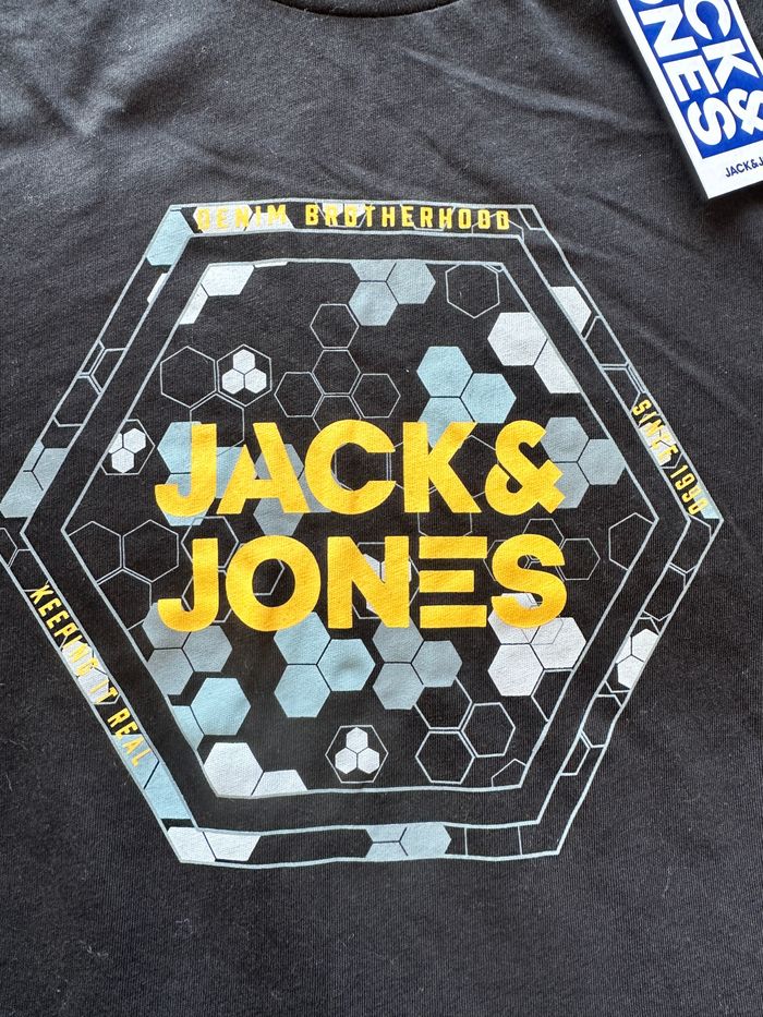 T-shirt MC noir Jack & Jones T.16 ans - photo numéro 2