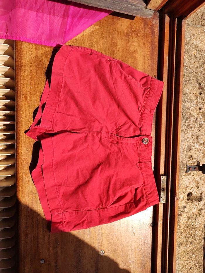 Short rouge