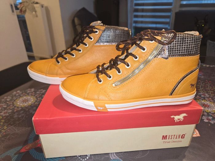 Bottine chaussure Mustang taille 41 neuve - photo numéro 3