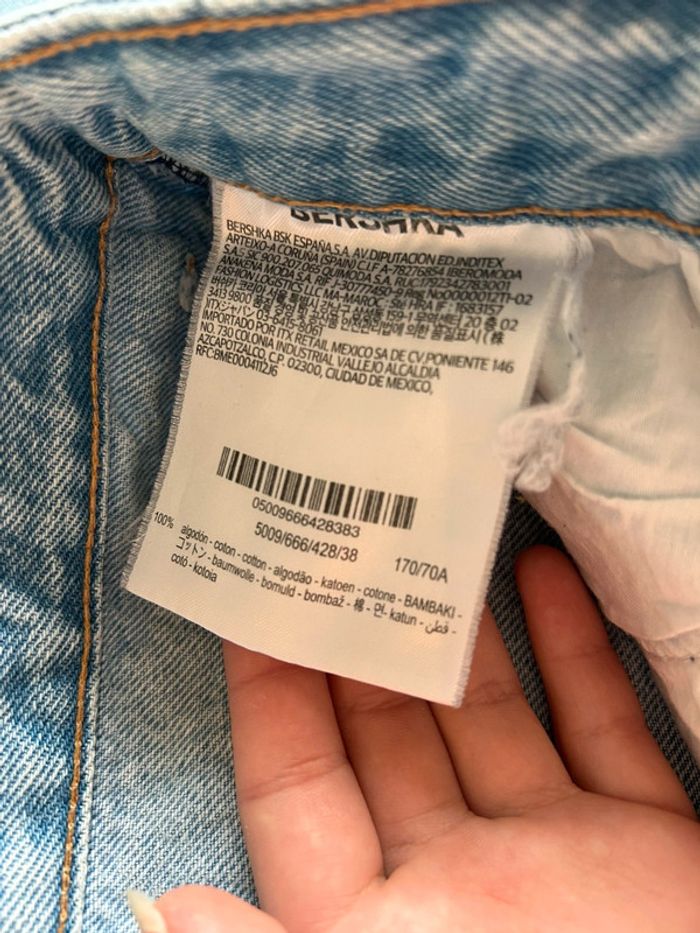 Jean bleu Bershka 38 - photo numéro 4