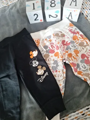 2 pantalons 18 mois