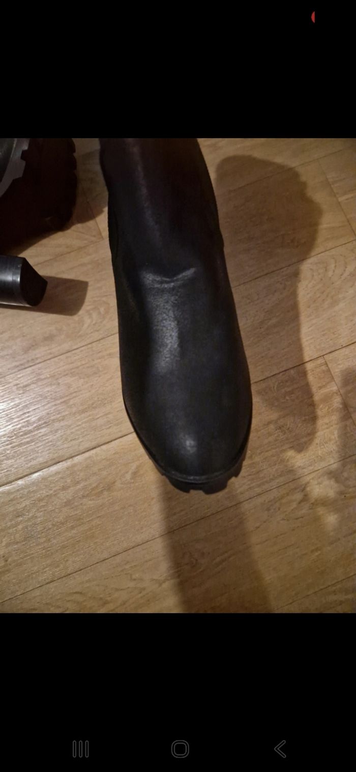 Jolies bottines neuve en 39 - photo numéro 3