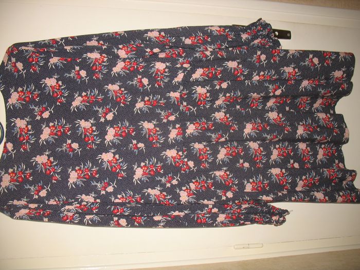 ROBE MI LONGUE ML BLEU MARINE A FLEURS "IN EXTENSO" - TAILLE 44 - n°01 - photo numéro 3