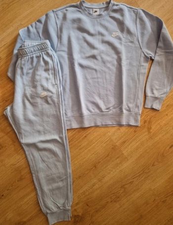 Ensemble jogging Nike taille S TBE