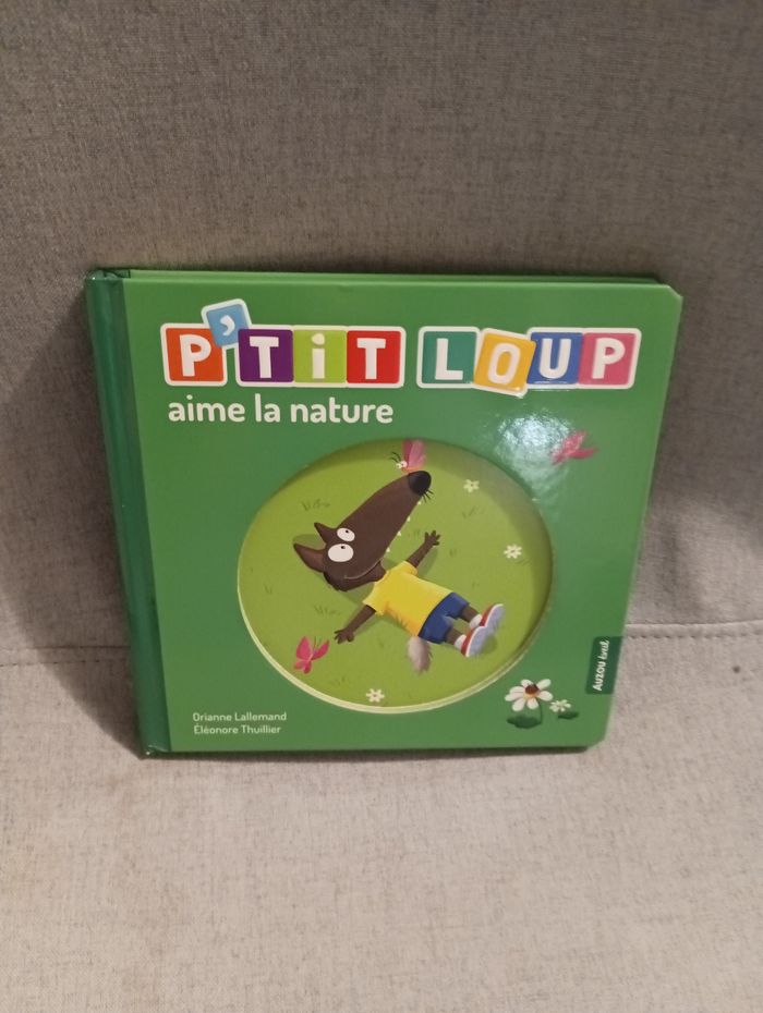 Livre cartonné p'tit loup aime la nature