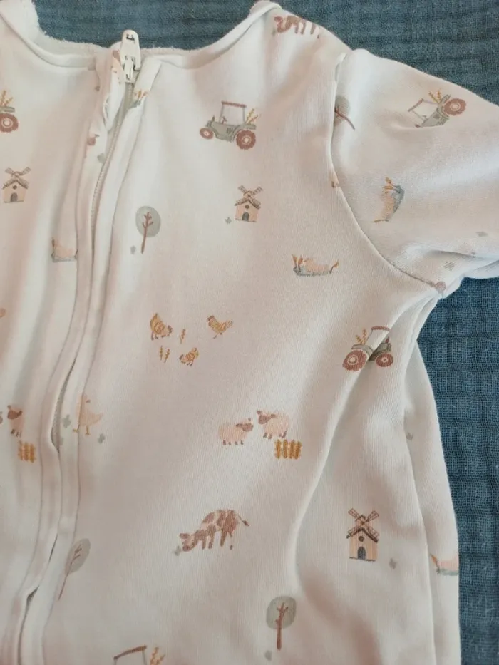 Lot 2 pyjamas 3 mois - photo numéro 3