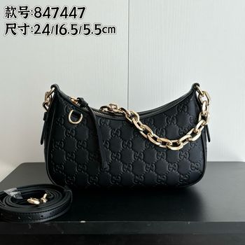 Gucci  847447
