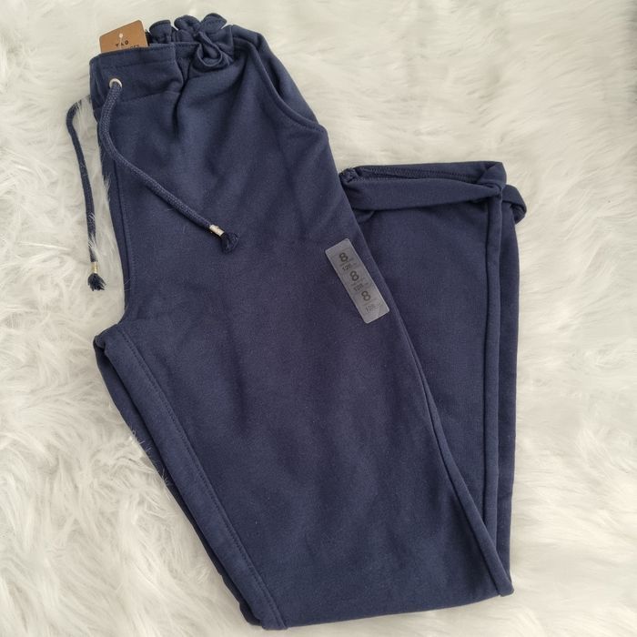 Neufs (non portés)🏷🤩🥰🌺⚘️  ensemble sweat et pantalon de jogging 8 ans fille 🌺⚘️ - photo numéro 4