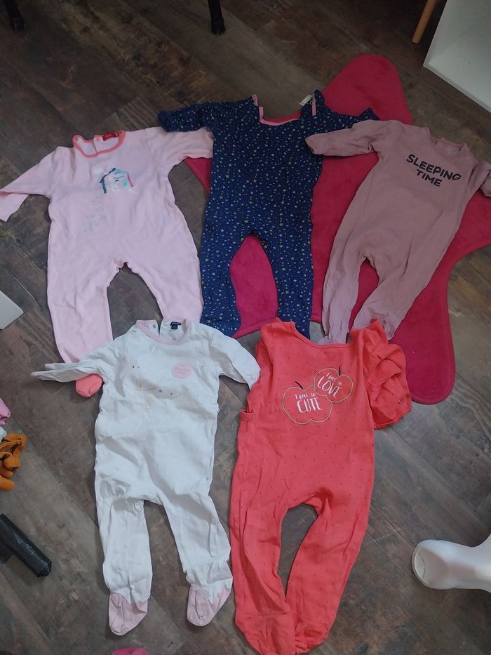 Lot pyjamas 24 mois
