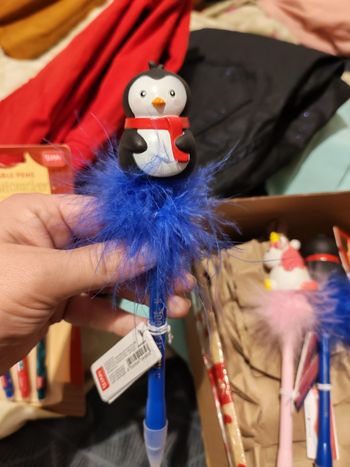 2 crayons legami pinguin lumineux