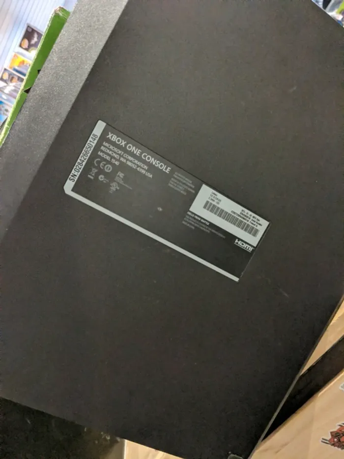 Xbox One en boîte + manette UnderControl - photo numéro 6