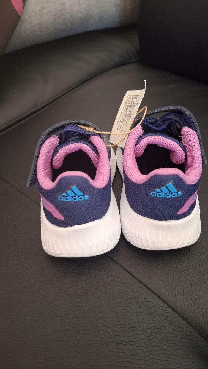 Adidas neuve 19 - photo numéro 2