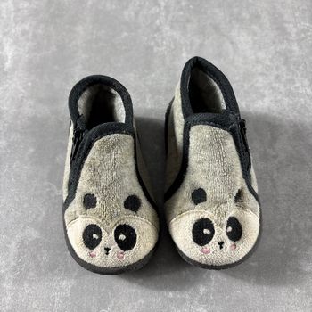 Chausson chaussure taille 18 panda
