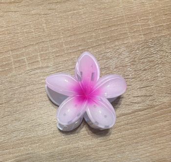 Grosse pince fleur
