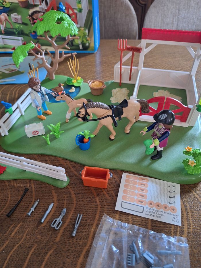 Playmobil 3 lots équitation,  vétérinaire + chevaux + obstacles - photo numéro 2