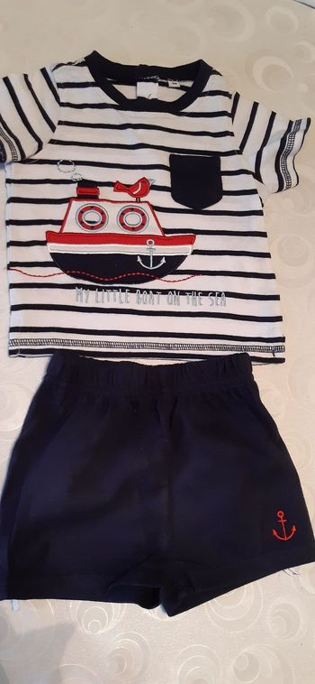 Ensemble marine  short et tee shirt 3 mois