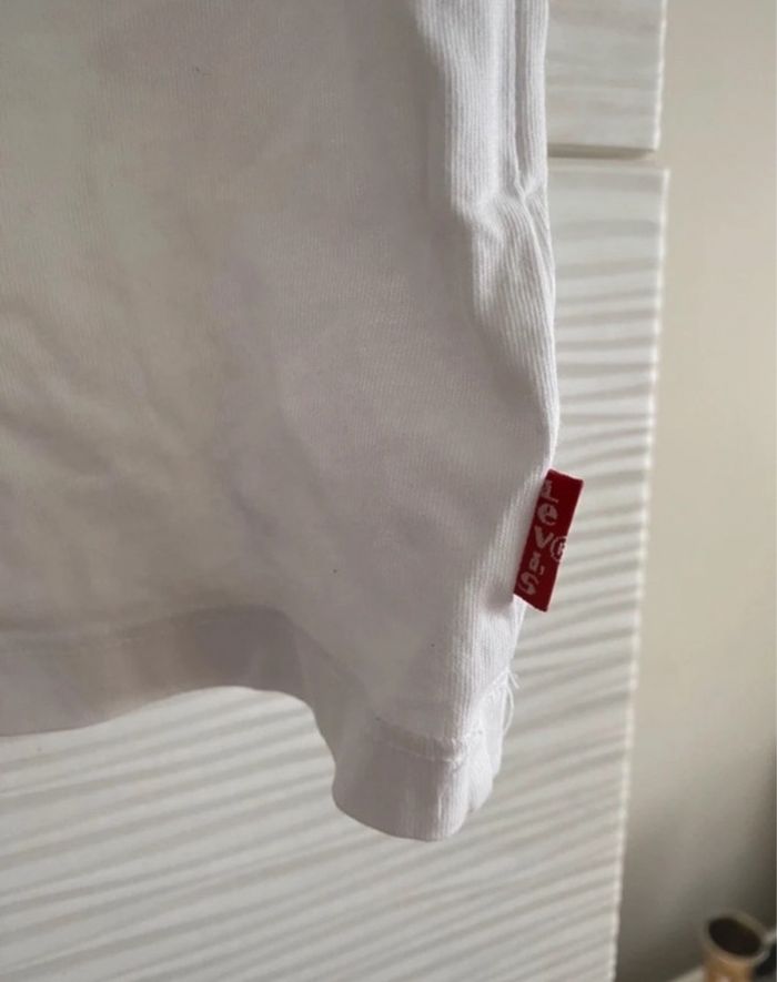 T-shirt basique blanc avec le logos rouge Levi’s - photo numéro 6