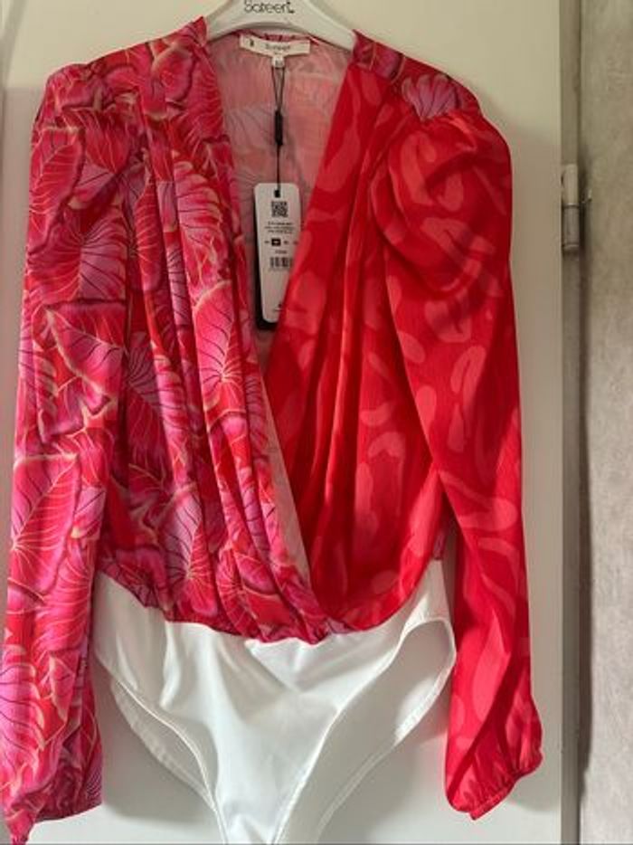 Blouse Body à motifs croisé Taille 38 neuf avec étiquette - photo numéro 2