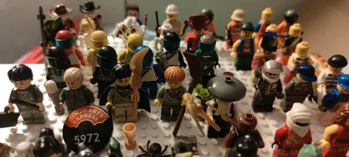 Gros lot de figurines lego star wars, Ninjago, Harry Potter, Minecraft, Technic, City - photo numéro 3
