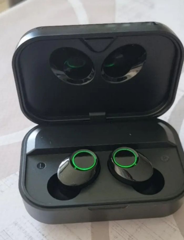 Écouteurs sans fil bluetooth - photo numéro 2
