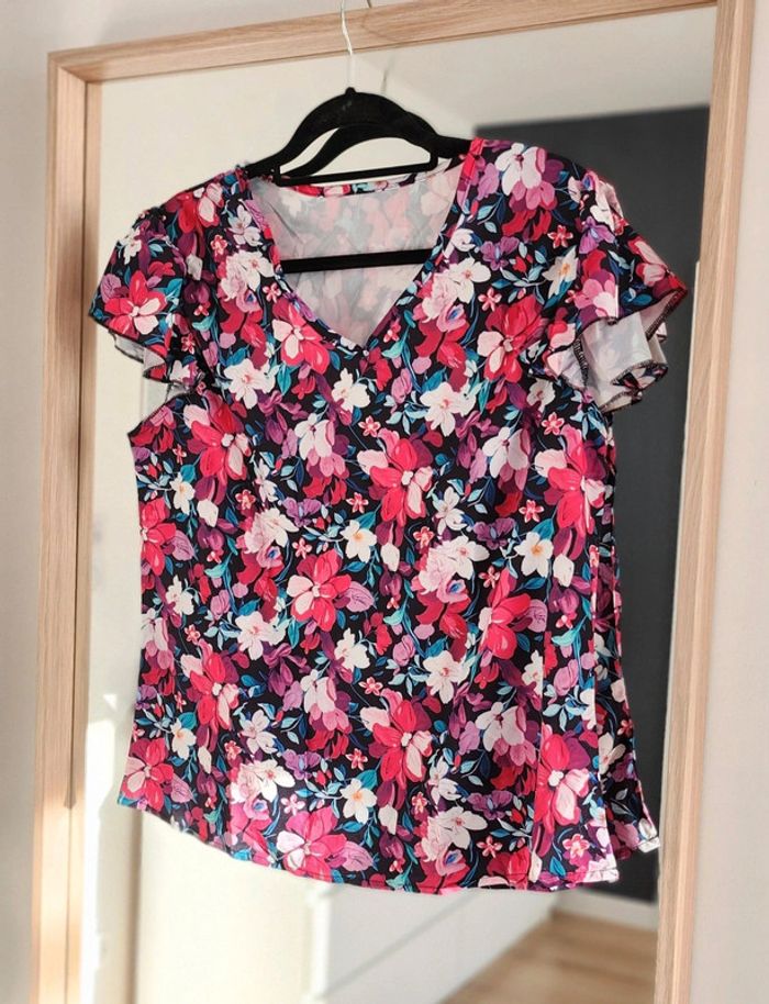 Blouse manches fleurs 🌸 multicolore taille L - photo numéro 1