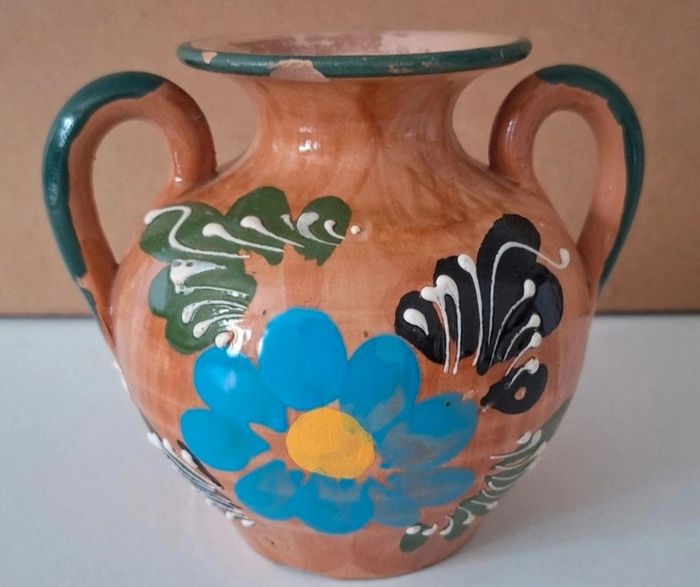 Petit vase en tetre cuite au décor peint - photo numéro 2