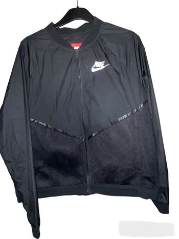 Veste fine nike taille XL adulte