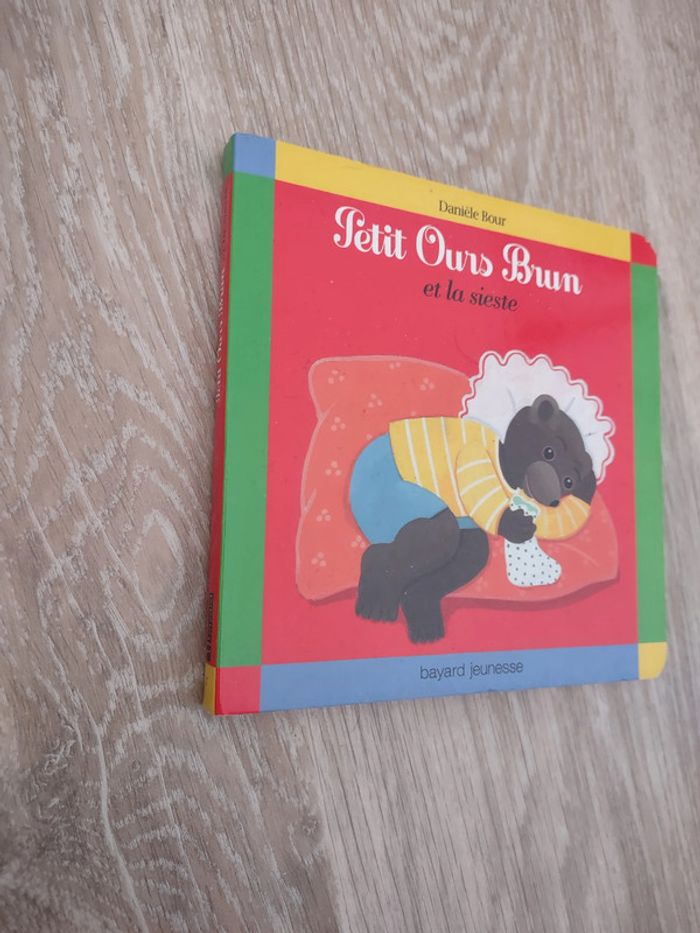 Livre cartonné Petit ours brun et la sieste - photo numéro 2