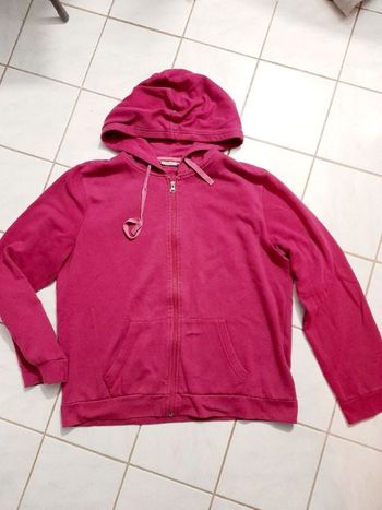 Sweat zippé à capuche