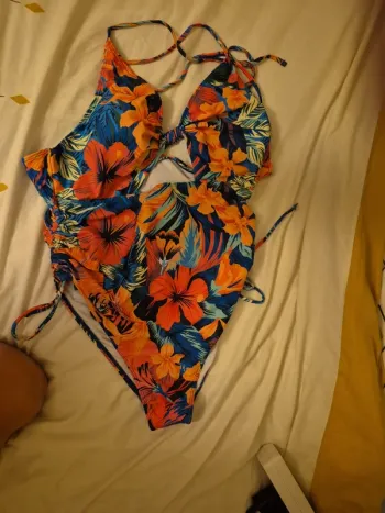Maillot de bain à grosses fleurs