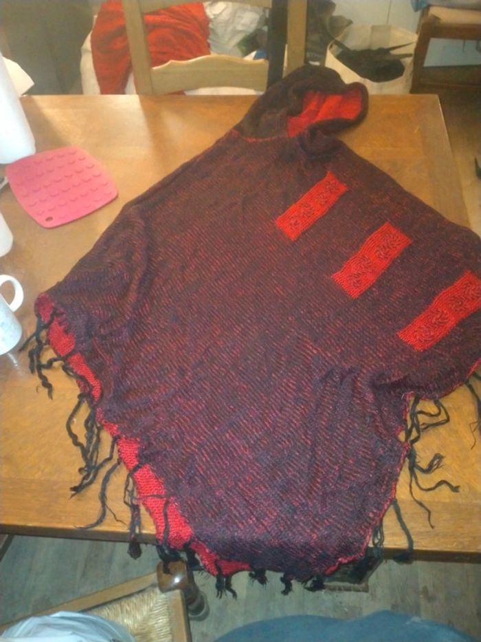 Poncho à capuche