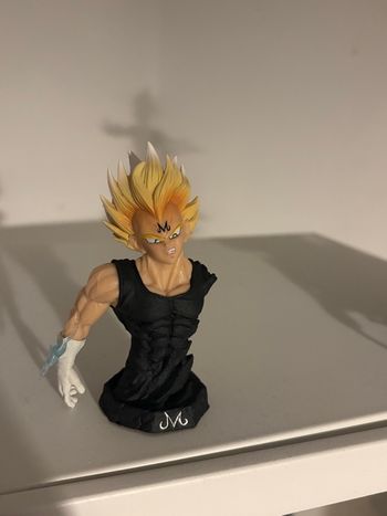 Figurine majin végéta