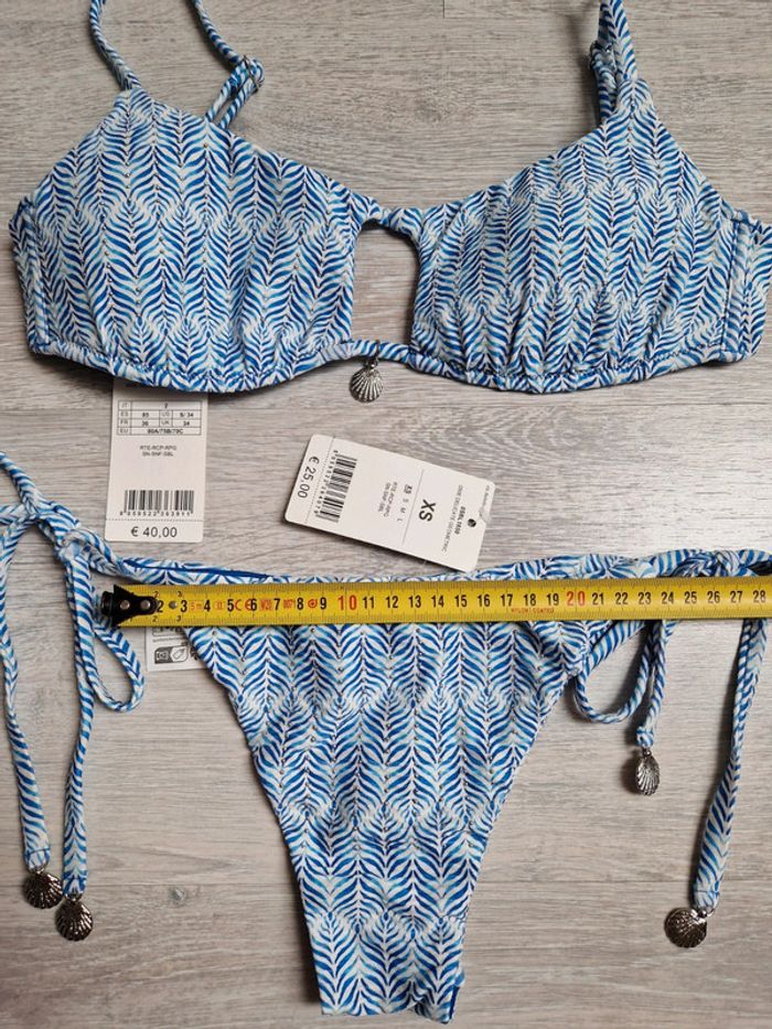 Bikini Calzedonia neuf avec étiquette Bas en XS haut en taille 85 bleu et blanc - photo numéro 6