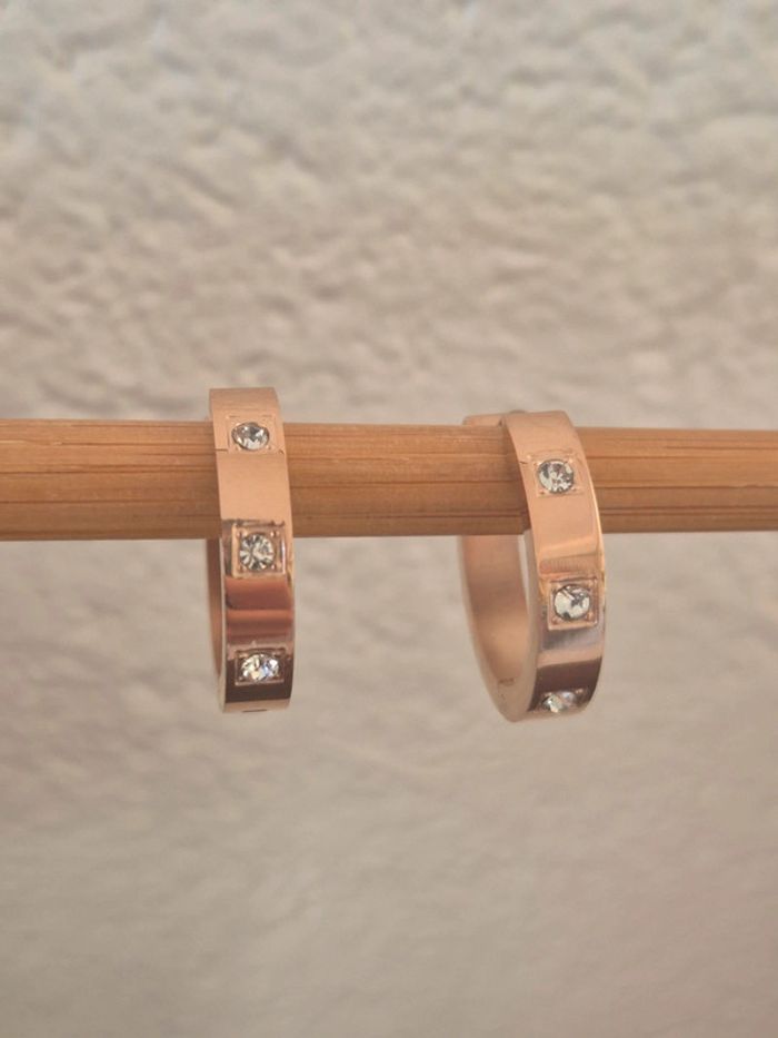 Jolie boucle d'oreilles femme acier brillante - photo numéro 2
