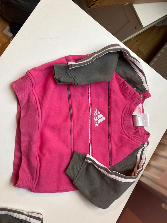 Jogging 2 pièces adidas taille 12moi - photo numéro 2