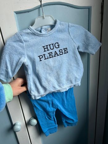 Ensemble 3 mois , haut velours et legging