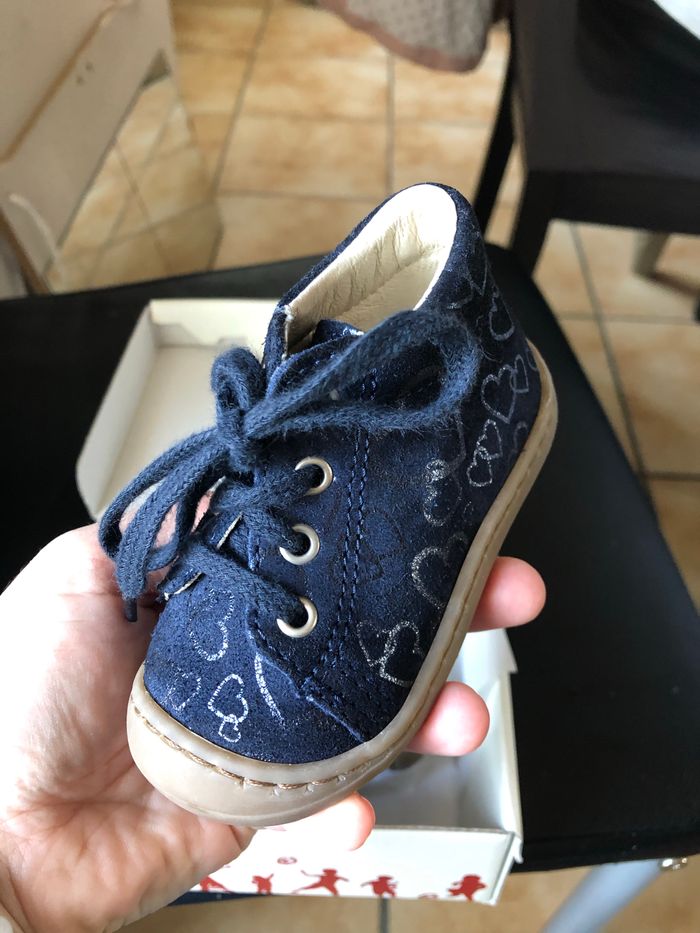 Chaussures taille 18