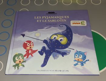 Livre les pyjamasques et le sablotin