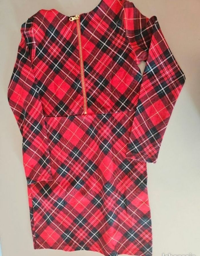 Robe H&M 9 / 10 ans 134-140 cm - photo numéro 2