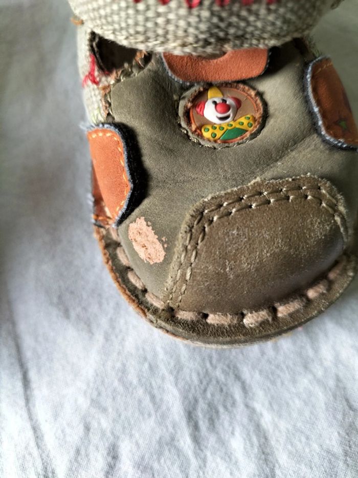 Chaussures bébé pointure 18 - photo numéro 7