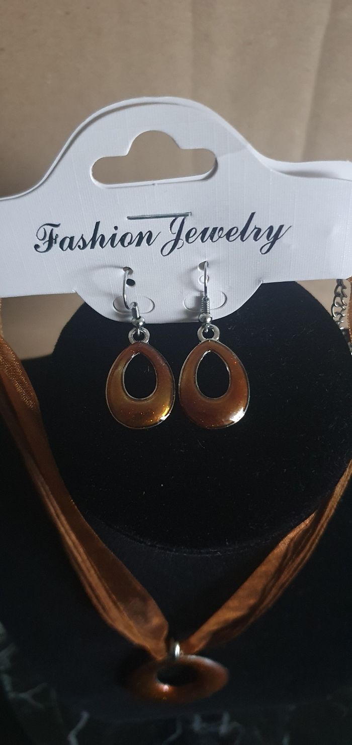 Parure - photo numéro 3