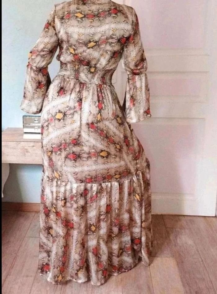 Robe longue  -  Made in  France  -  Motifs reptile  - Maëla  Paris  -  36  -  Parfait état - photo numéro 4