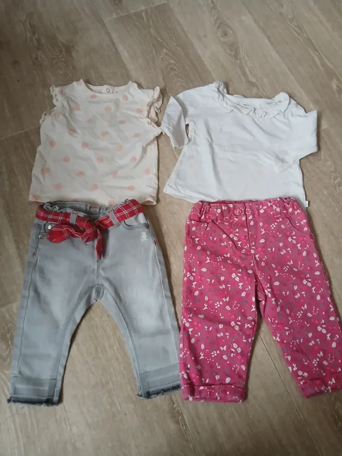 Lot de 4 vêtements bébé fille 6 mois