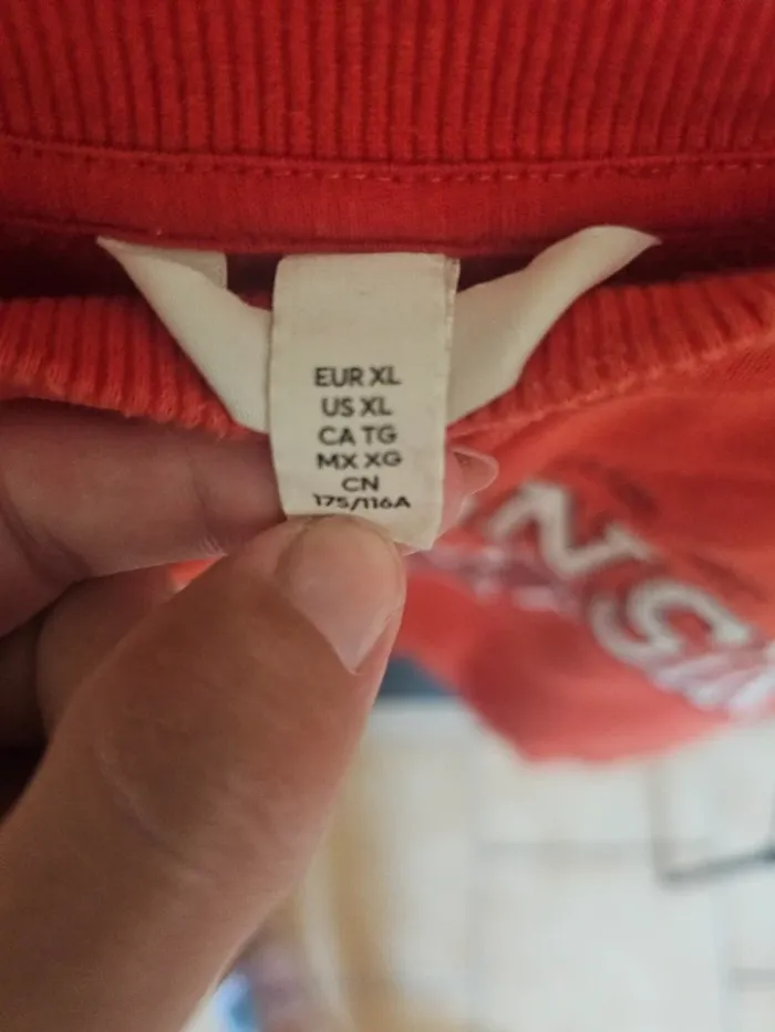 Sweat rouge H&M - photo numéro 3