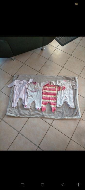 Lot de Pyjamas trois mois