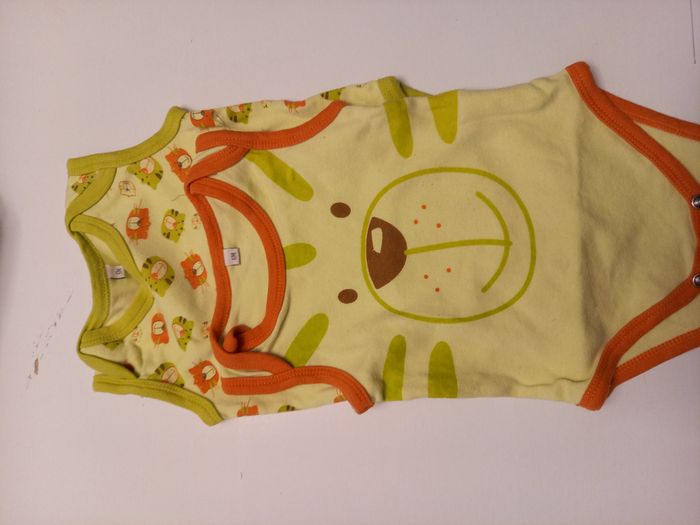 Lot bébé 6 mois "été" - photo numéro 3