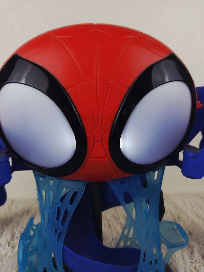 Quartier général spidey et ses amis sons et lumières avec véhicule et figurine de Spidey marque Spidey and his amazing Friends 🎅 - photo numéro 5