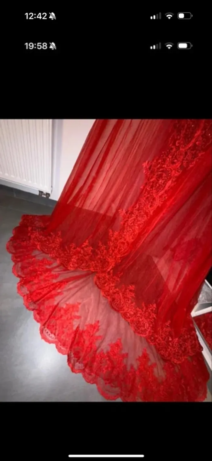 Caftan rouge taille xs tres bonne etat - photo numéro 2