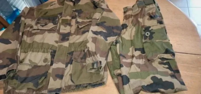 Ensemble militaire armée française 38